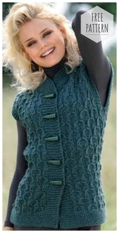 Knitted vest with a hood free pattern
