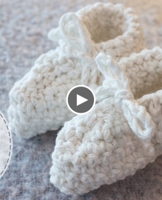 How to Crochet Very Easy Baby Booties  Last Minute Laura