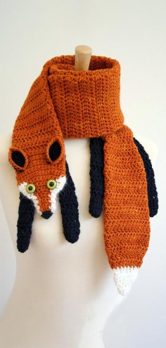 Knitting Fox Scarf