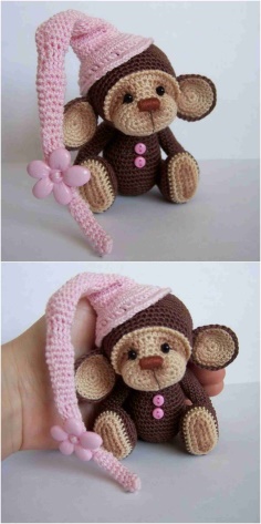 KNITTED MONKEY