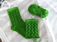Beautiful pattern for knitting socks