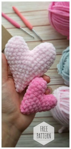 Plush hearts crochet