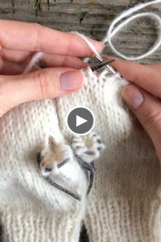How to Knit Two Parts Same Time in a Circle