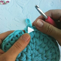 How to knit turquoise circle video tutorial